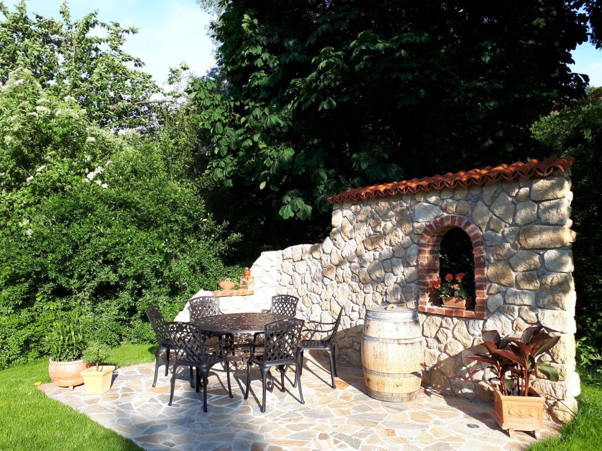 Pension Am Weinberg Bed & Breakfast Mainstockheim Kültér fotó